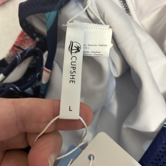 Women's Floral One-Piece Large Cupshe Bathing Suit. Vacation Beach Summer.‎ - Picture 8 of 8